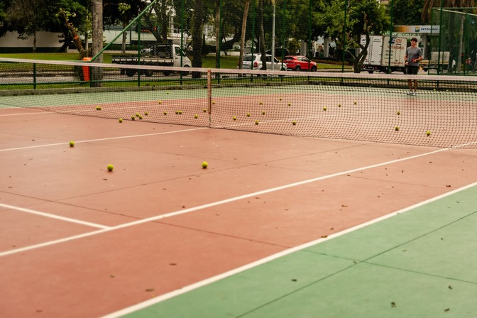 Le terrain de padel permet la pratique d’un sport dynamique, ludique et convivial, idéal pour une pratique loisir comme pour l’initiation sportive.
📍 Chemin des Fours 8, 7370 DOUR Belgique